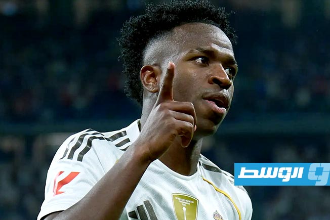 فينيسيوس يرفض تجديد عقده مع ريال مدريد بسبب التوتر مع ألونسو