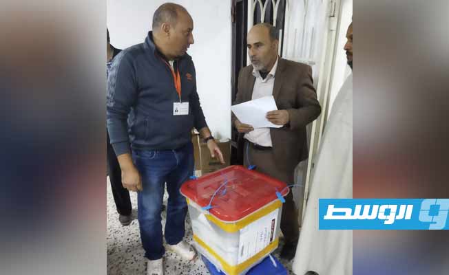 تسليم 90% من بطاقات الناخب لدى مكتب الإدارة الانتخابية زليتن