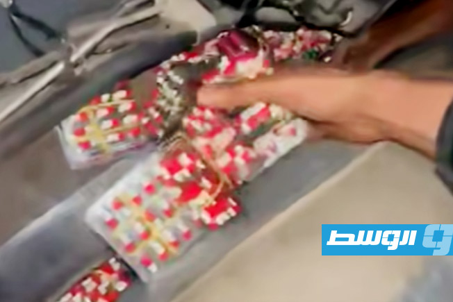 إحباط تهريب 20 ألف قرص مخدر على طريق براك الشاطئ - الشويرف (فيديو)