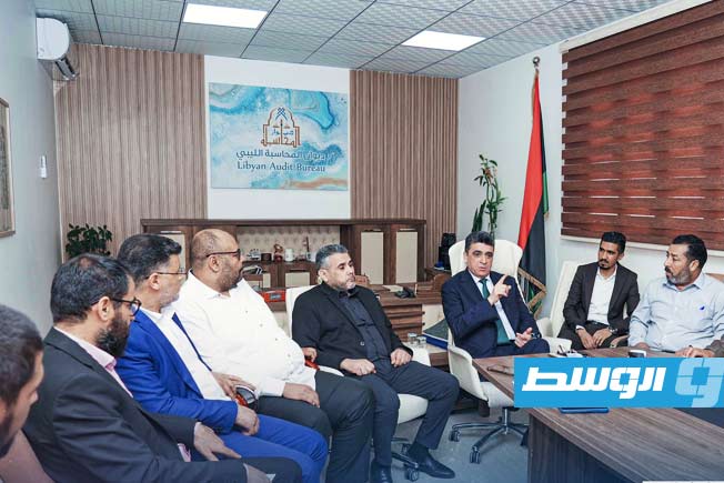 شكشك يترأس اجتماعًا لمديري الإدارات والمكاتب بديوان المحاسبة