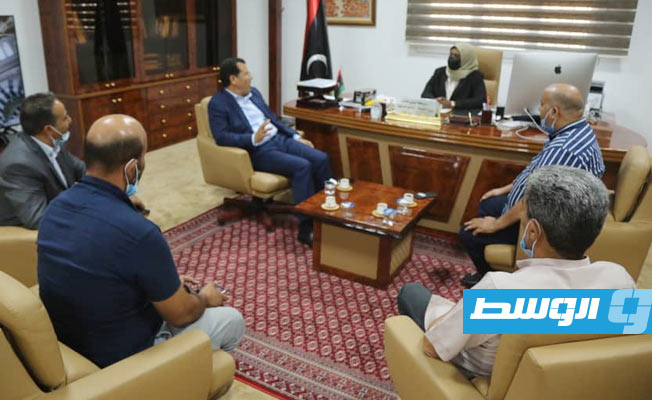 وزيرة الثقافة تستقبل وفدا عن بلدية العزيزية