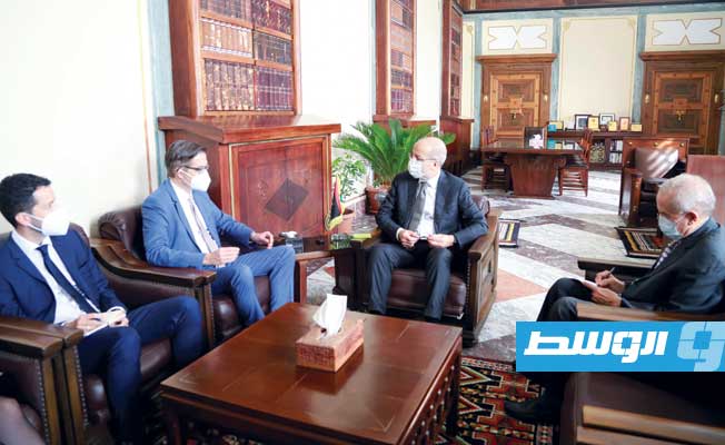 الكبير يبحث مع أوفتشا مجالات التعاون مع المصارف الألمانية