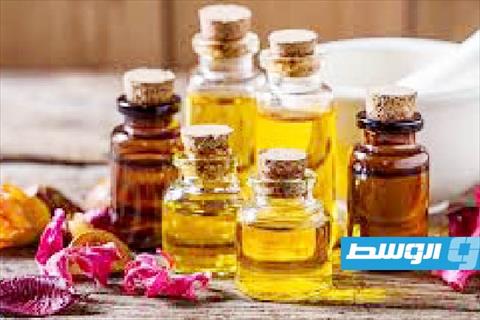 زيت مساج من السمسم والزنجبيل والنعناع