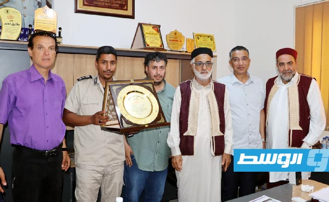 مجلس حكماء بنغازي يكرم مركز شرطة البركة