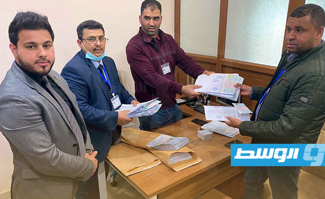 توزيع حوافظ مرتبات 5 أشهر لفروع حرس المنشآت بالمنطقتين الوسطى والشرقية