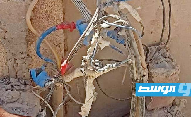 «الكهرباء»: إصلاح كوابل ضغط منخفض في طبرق