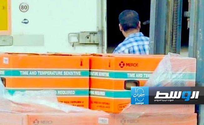 مخازن الإمداد الطبي تتسلم شحنة أدوية أورام