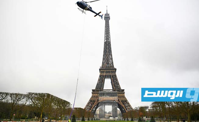 علو برج إيفل يرتفع إلى 330 مترا