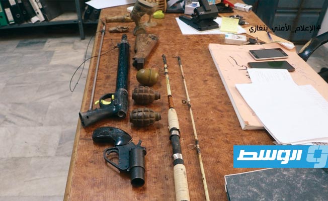 القبض على عصابة تسرق المنازل في بنغازي وضبط بعض المحتويات المسروقة
