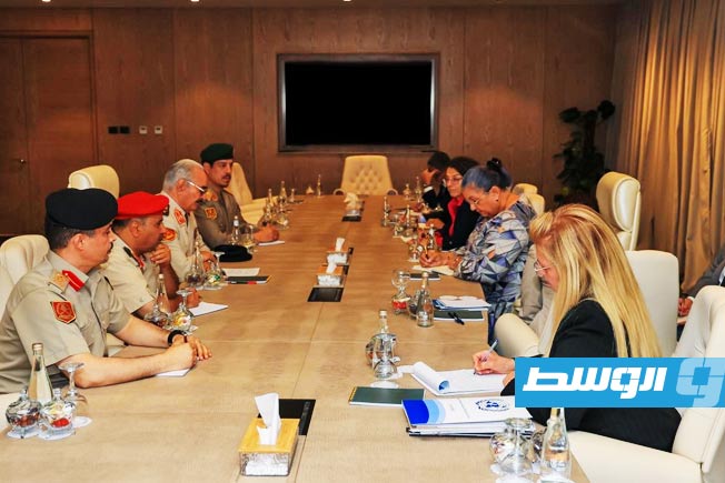 حفتر يجدد لتيتيه دعمه للمبادرات الرامية إلى فتح آفاق الحل السياسي في ليبيا
