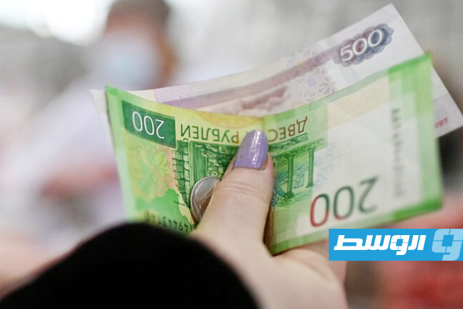 المستثمرون يراهنون على الروبل والسندات الروسية مع سعي ترامب للتقارب مع بوتين