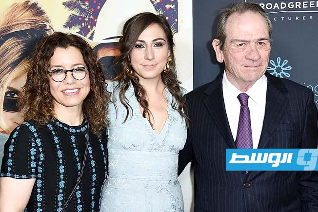 العثور على ابنة تومي لي جونز متوفاة داخل أحد فنادق كاليفورنيا