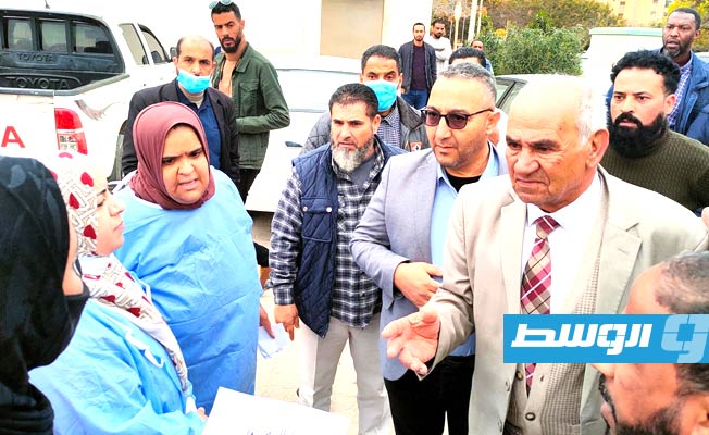 بوالخطابية يطالب الجيش بالسيطرة على مركز طبرق الطبي لتأمين الأطقم الطبية