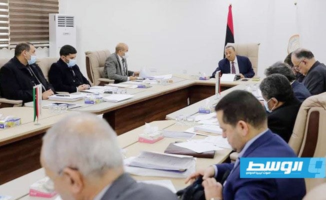 الحكومة الموقتة توافق على إنشاء مصرف دم ومختبر في سرت واعتماد عدة فروع بلدية
