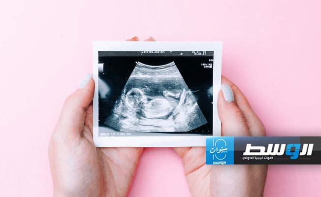 دراسة تؤكد: الحمل يعيد برمجة أدمغة الأمهات بالكامل