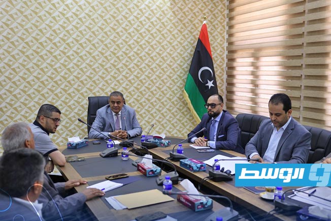 الشهوبي يبحث تسريع تنفيذ المشروعات التنموية في «بلديات النواحي الأربع»