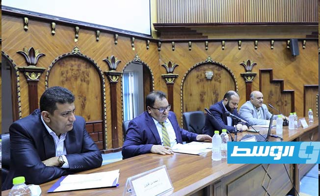 «التعليم العالي» تبحث عودة الإيفاد بالخارج والقرارات المعطلة