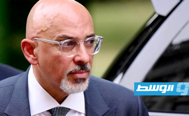 وزير المال البريطاني يدافع عن موازنته المصغرة رغم الفوضى المالية
