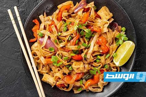نودلز بالدجاج والجزر