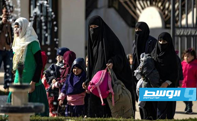 فرنسا أعادت 10 أطفال من أبناء المسلحين في سورية