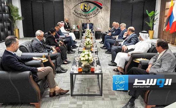 قادربوه يطلع سفراء الدول الكبرى على نتائج التقرير السنوي للرقابة الإدارية