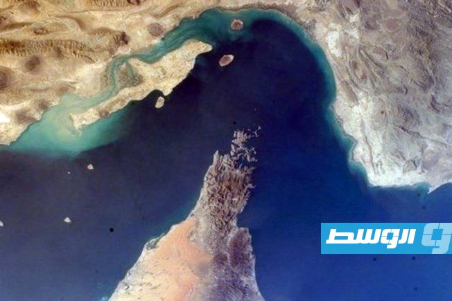 سول: اندلاع النيران في سفينة كورية جنوبية بعد «انفجار» في مضيق هرمز