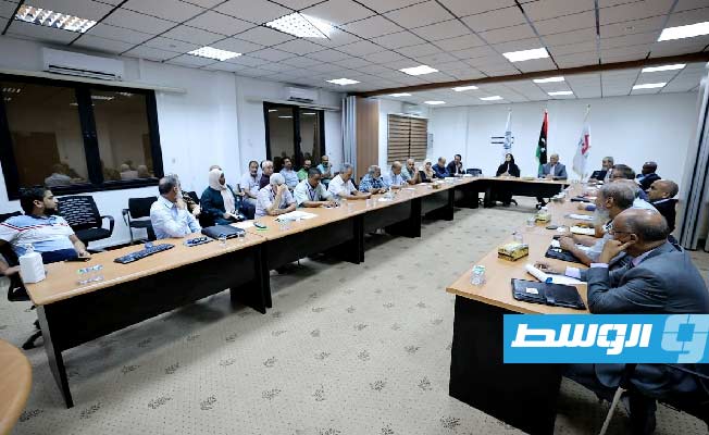 مؤسسة النفط تبحث خلق فرص عمل لمعهد النفط مع شركات القطاع
