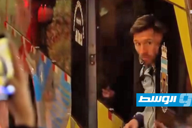 شاهد.. أزمة وفوضى لدى وصول المنتخب الأرجنتيني تشيلي.. ماذا جرى؟