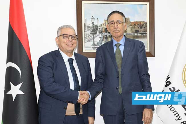 الحويج يبحث مع القنصل المغربي فرص الاستثمار وتعزيز التعاون التجاري