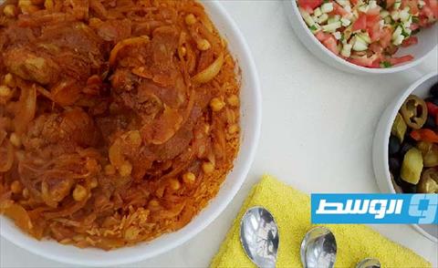 أرز بالبصلة على البخار