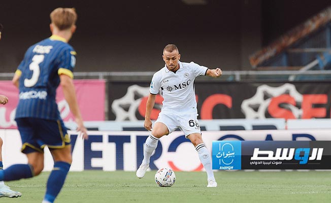 فيرونا يضرب نابولي بالثلاثة في الدوري الإيطالي