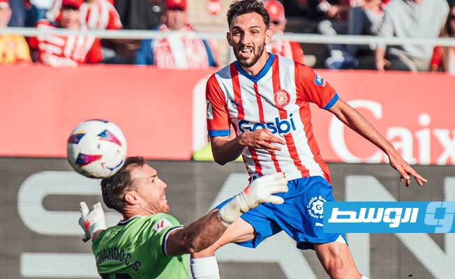 جيرونا يكتسح ألميريا بخماسية ويزاحم ريال مدريد على صدارة الدوري الإسباني
