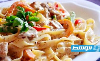 مكرونة فيتوتشيني بالدجاج والجبن