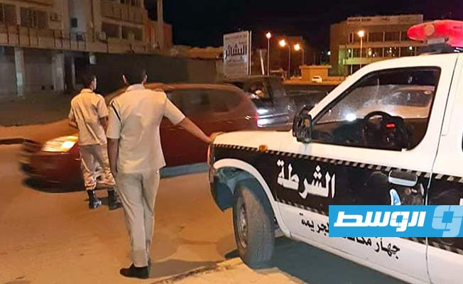 ضبط تشاديين بأجدابيا أحدهما مخمور وآخر بحوزته رخصة قيادة مزورة