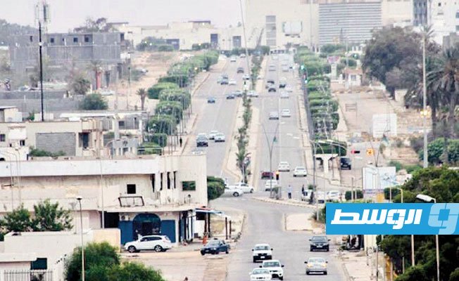 تكدس القمامة بشوارع وأحياء سرت بعد توقف شركة النظافة عن العمل