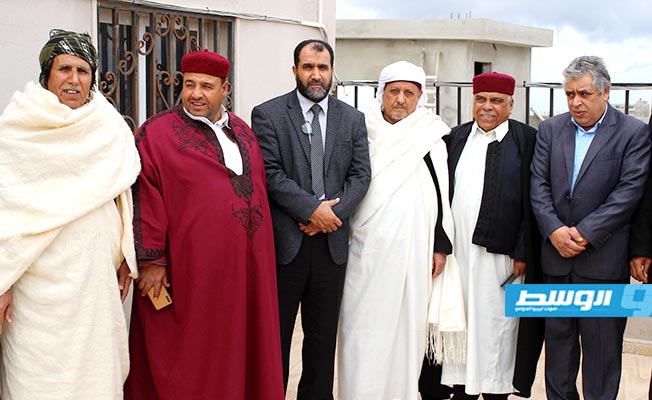 الحاسي يبحث مع وجهاء وأعيان سلوق ملف الخدمات العامة بالمدينة