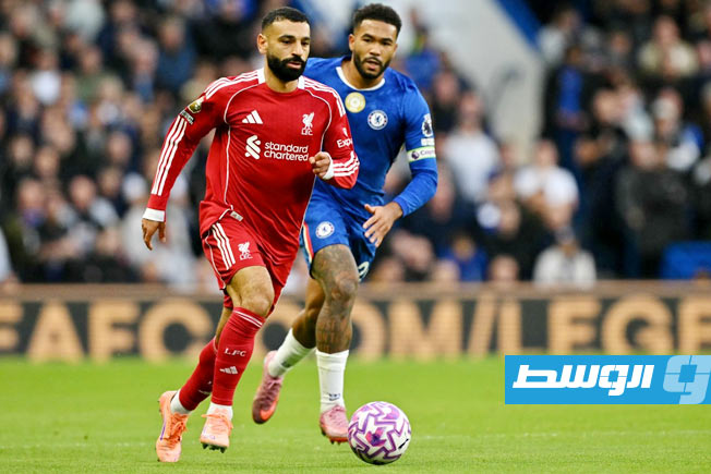 أرسنال يتصدر الدوري الإنجليزي بعد خسارة ليفربول من تشيلسي
