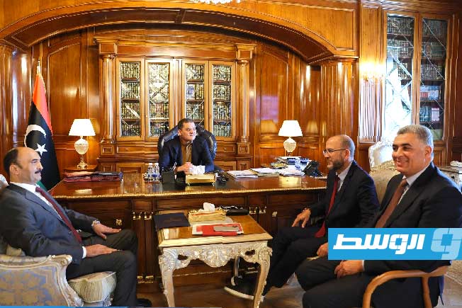 الدبيبة يدعو «القابضة للاتصالات» إلى الإفصاح عن إيراداتها وأرباحها