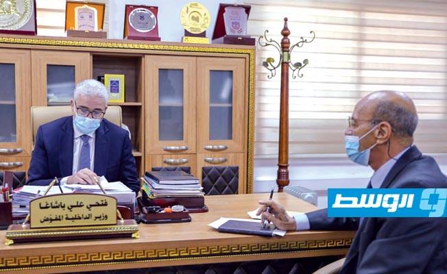 باشاغا يبحث مع عميد غدامس أبرز مشكلات البلدية وسبل حلها