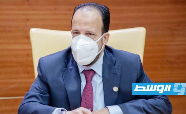 الزناتي يوجه بإعداد خطة لتفعيل أقسام الصيدلة والمعدات والمستلزمات الطبية بالمستشفيات