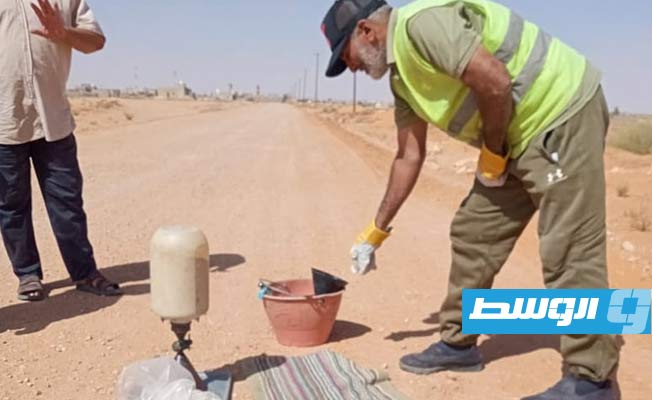 الانتهاء من تسوية طريق البئر الرابط بمدينة الحرابة الجديدة