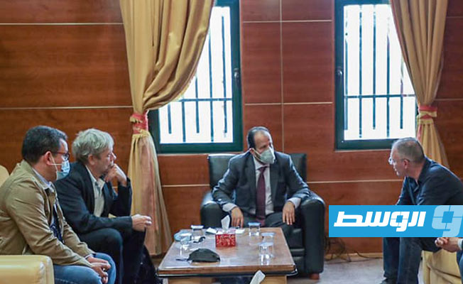 وزير الصحة يعطي «الضوء الأخضر» لشراء الخدمة الطبية وتوطين العلاج بالداخل