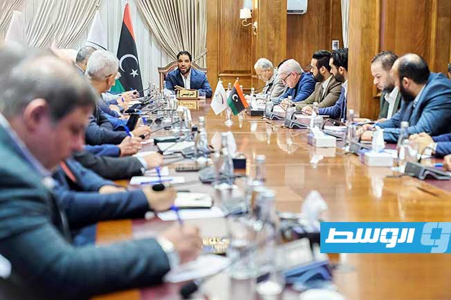 قادربوه يطالب شركات الاتصالات بخطة عاجلة لتعزيز الخدمات ورفع كفاءة الشبكات