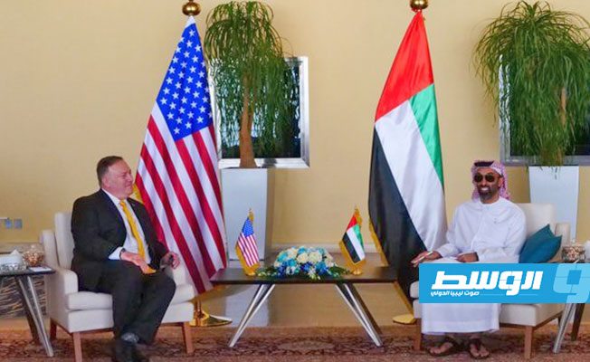 بومبيو يبحث في أبوظبي دعم الإمارات لوقف إطلاق النار في ليبيا