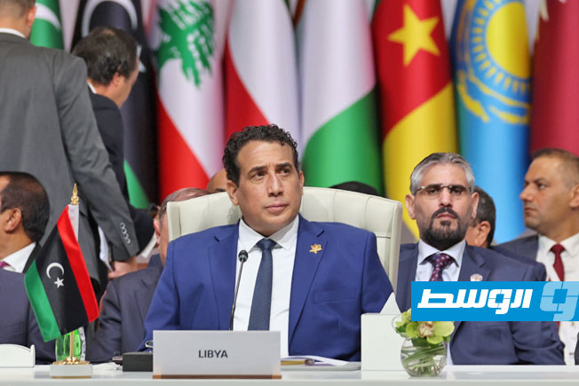 المنفي يشارك في القمة العربية – الإسلامية الطارئة في الدوحة