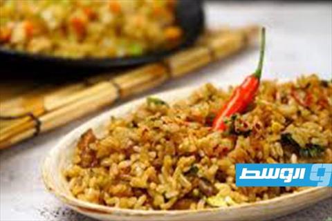 أرز مقلي على الطريقة التايلاندية