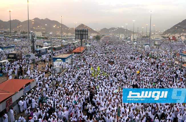أكثر من مليوني حاج يؤدون مناسك الحج في أول أيام الأضحى