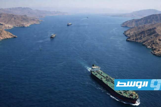 إيران تنفي فرض رسوم عبور في مضيق هرمز وتؤكد أنها «بدل خدمات ملاحية»