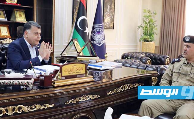 وزير الداخلية يناقش اعتماد الهيكل التنظيمي لجهاز المباحث الجنائية