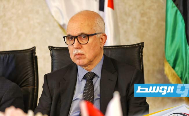 الرقابة الإدارية تشكل لجنة دائمة لمتابعة وتقييم عمل مؤسسة النفط وشركاتها